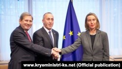 Рамуш Харадинај,Федерика Могерини и Јоханес Хан
