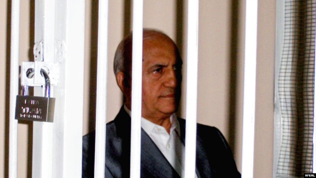 Əli İnsanov