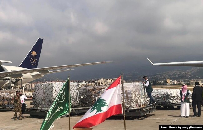 عربستان سال گذشته کمک‌های اقتصادی به لبنان ارسال کرده بود و اکنون منع واردات اقلام کشاورزی از لبنان، ضربه‌ای مهلک به اقتصاد در حال احتصار لبنان ارزیابی می‌شود.