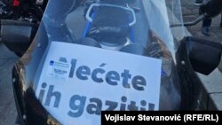 Jedna od poruka motociklista koji su učestvovali u humanitarnoj vožnji podrške studentima, 25. januar 2025.