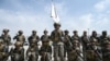 Бойцы "Талибана" в аэропорту Кабула 31 августа