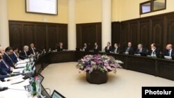 Armenia - Prime Minister Nikol Pashinian holds a cabinet meeting in Yerevan, March 7, 2019.