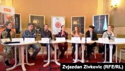 S lijeva na desno: Edina Pličanić, Goran Božinov, Konstantin Kostjukov, Edina Papo, Jelena Kajgo, Sanja Nešković Peršin i Milena Burić iz Ministarstva kulture i informisanja Republike Srbije, Sarajevo, 18. novembar 2015.