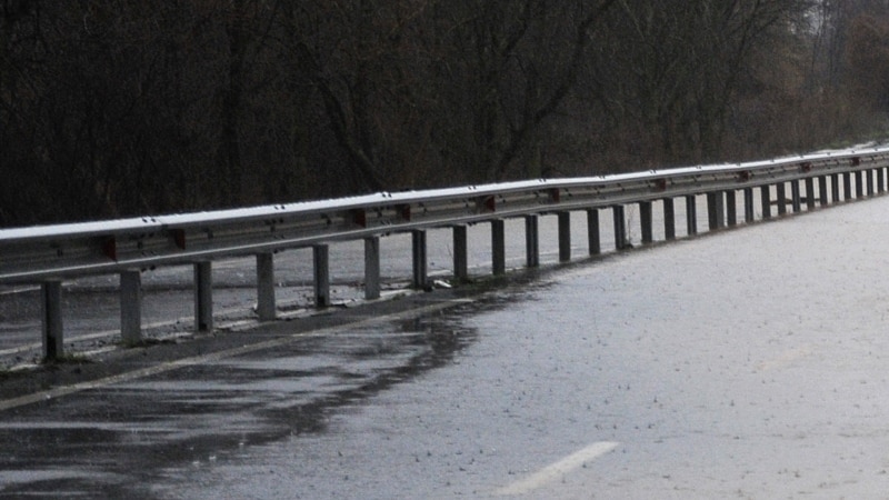 Қазақстанның екі өңірінде еріген су жолға шықты