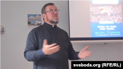 Выступае Георгі Рой
