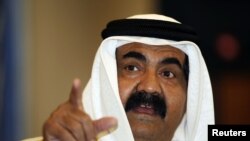 Emiri i Katarit, Sheikh Hamad bin Khalifa al-Thani.