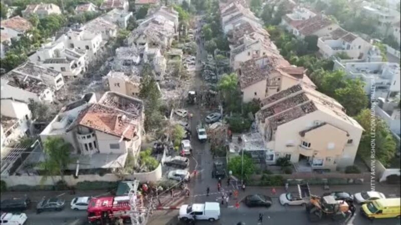 Noi atacuri cu rachete între Iran și Israel. Crește numărul victimelor. Israelul avertizează: „Teheranul va arde”