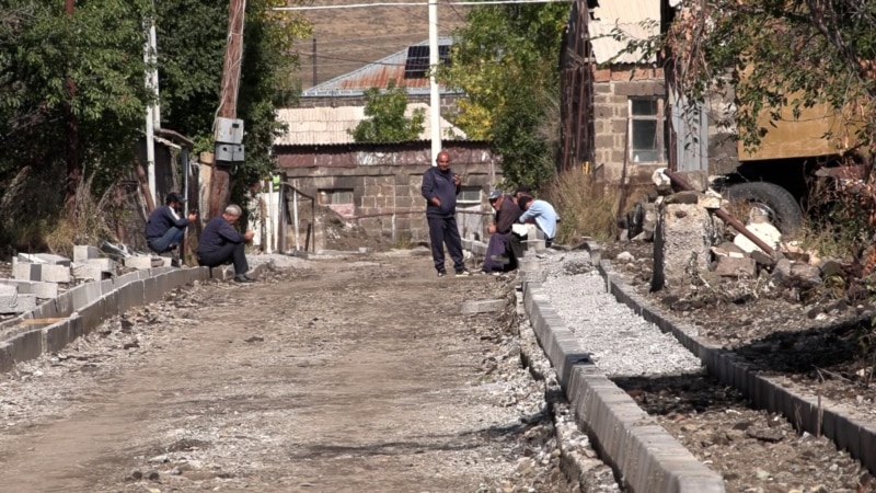 «Անորակ է». Կապսում ճանապարհաշինությունը բնակիչների դժգոհությունն է հարուցել