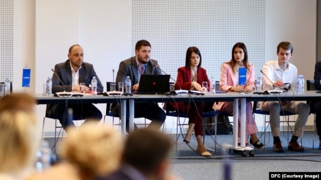 Prezantimi i hulumtimit të DFC-së, Podgoricë, 3 qershor.