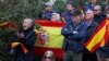 A kormány ellen tüntetnek Madridban a Vox hívei 2022. november 27-én