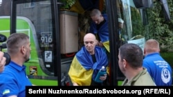 Украінскія вайскоўцы, якія вярнуліся з расейскага палону ў чэрвені 2025 году. Ілюстрацыйнае фота
