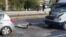 Наслідки удару російського FPV-дрона по маршрутному таксі в центрі Запоріжжя