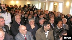 Qurultay iştirakçıları Akif Şahbazovu partiya sədri seçiblər