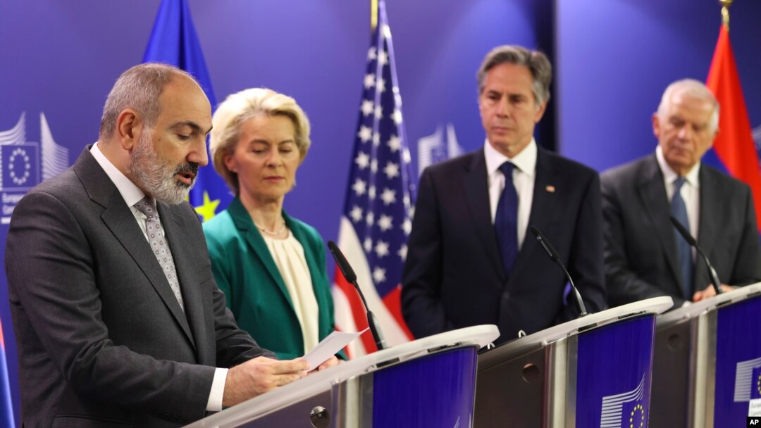 Никол Пашинян, Урсула фон дер Ляйен, Энтони Блинкен и Жозеп Боррель.