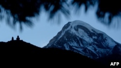 Гора Казбек