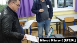 Glasanje na biračkom mjestu u Banjoj Luci 4. 10. 2026.