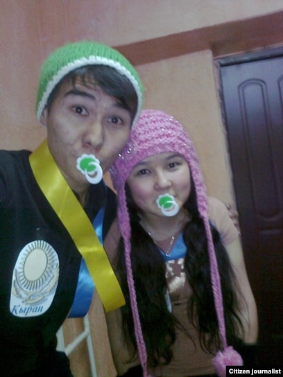 Жасы үлкен әйел жігітті сиқырлайды