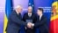 Secretarul General al CoE, Alain Berset, și ministrul moldovean de Externe, Mihai Popșoi, transmit omologului ucrainean, Andrii Sibiha, rezoluția de creare a Comitetului de Management al Tribunalului special pentru crima de agresiune împotriva Ucrainei, Chișinău, 15 mai 2026