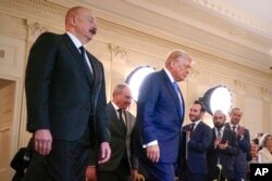 İlham Əliyev, Nikol Paşinyan və Donald Tramp Ağ evdə üçtərəfli sənədlərin imzalanması mərasiminə gəlirlər.