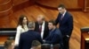 Deputetë gjatë një seance konstituive të Kuvendit të Kosovës.