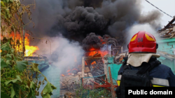 რუსული დრონებით დარტყმის შედეგად გამოწვეული ხანძარი. დნეპროპეტროვსკის ოლქი, 2025 წლის 18 ივლისი