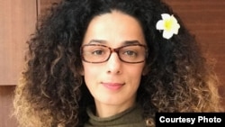 Iranian journalist Masih Alinejad said the authorities had pressured her sister's family to denounce her on state TV. 