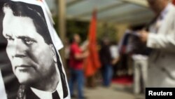 Serbia -- A supporter wears a t-shirt depicting late Yugoslav communist leader Josip Broz Tito during a ceremony commemorating the 30th anniversary of his death in Belgrade, 04May2010