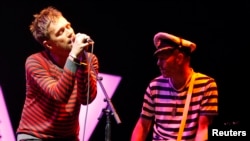 Концерт на Gorillaz в Калифорния, 2010 г.