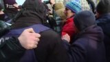 Справа Саакашвілі: штовханина біля будівлі суду (відео)