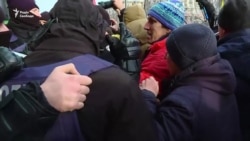 В Киеве во время суда над Саакашвили произошла потасовка (видео)
