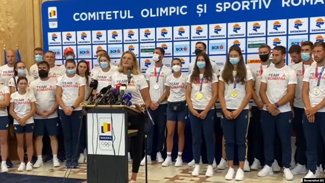 Conferința de presă de pe aeroportul Otopeni