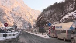 Паралич дороги. Больше тысячи грузовиков ждут проезда в Грузию
