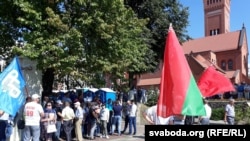 Проправительственная акция на Площади независимости в Минске