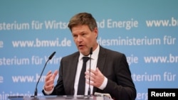 New German Economy and Climate Minister Robert Habeck officially takes office