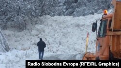 Лавина на патот Дебар- Маврово