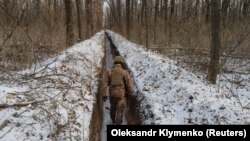 Український військовий біля Авдіївки Донецької області, 13 лютого 2021 року