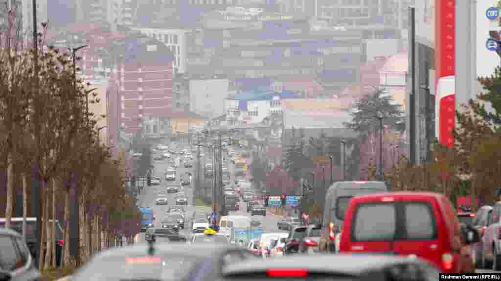 Ndër ndotësit kryesorë të ajrit në Kosovë hyn edhe sektori i transportit. 