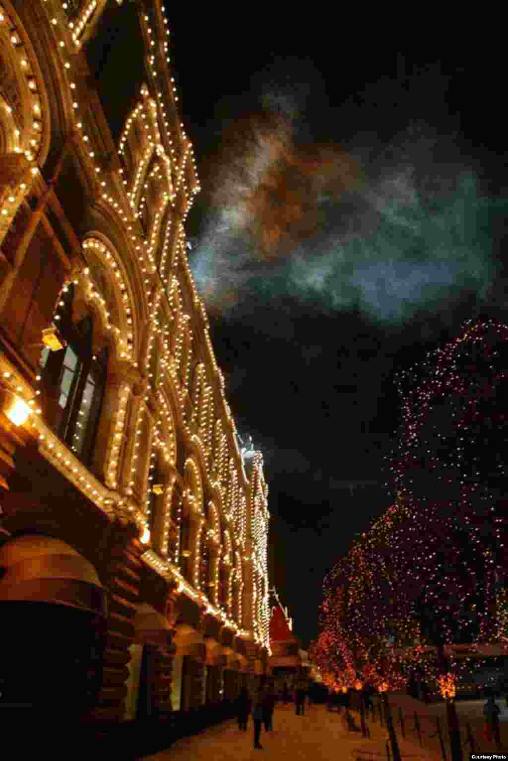 The winter sky is illuminated over Red Square in Moscow. - Photo by Aleksei Sazonov for RFE/RL