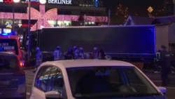 В Берлине грузовик врезался в рождественскую ярмарку (видео)