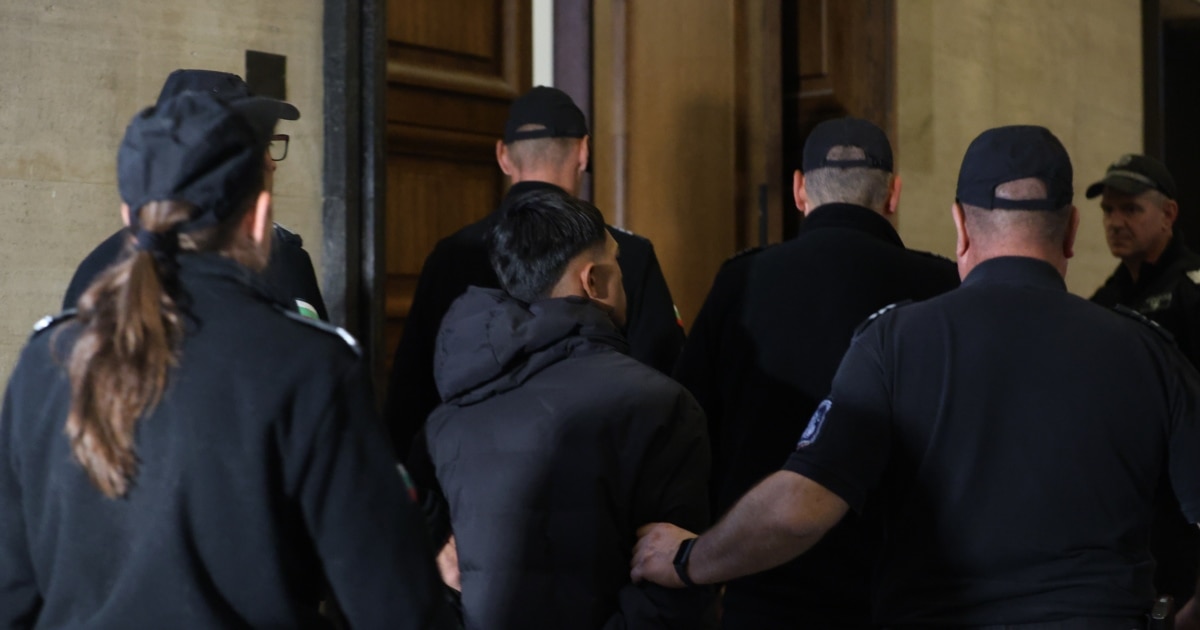 Софийският градски съд (СГС) остави в ареста 15-годишното момче, задържано