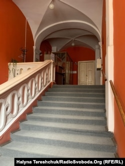 Цими сходами йшли на збори 30 червня 1941 року