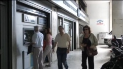 Grci se spremaju na najgore, banke pozivaju na smirenost