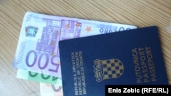 Hrvatska putovnica i novčanice eura - ilustracija