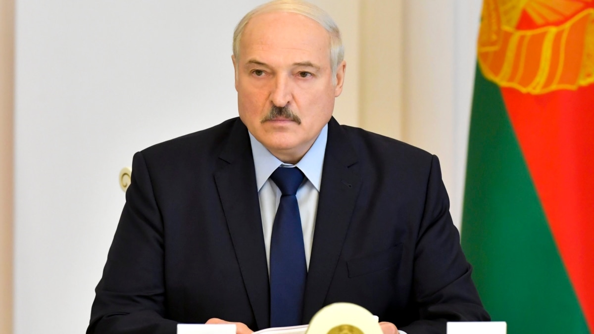 lukashenko-protestuyuschim-ne-vysovyvaytesy-na-ulice-dayte-navesti-poryadok Лукашенко - протестующим: Не высовывайтесь на улице», дайте «навести порядок»