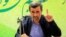 احمدی‌نژاد بار دیگر قوه قضائیه را متهم کرد که به دلیل اختلاف سیاسی با او، برای نزدیکانش پرونده‌های امنیتی و مالی تهیه کرده است.