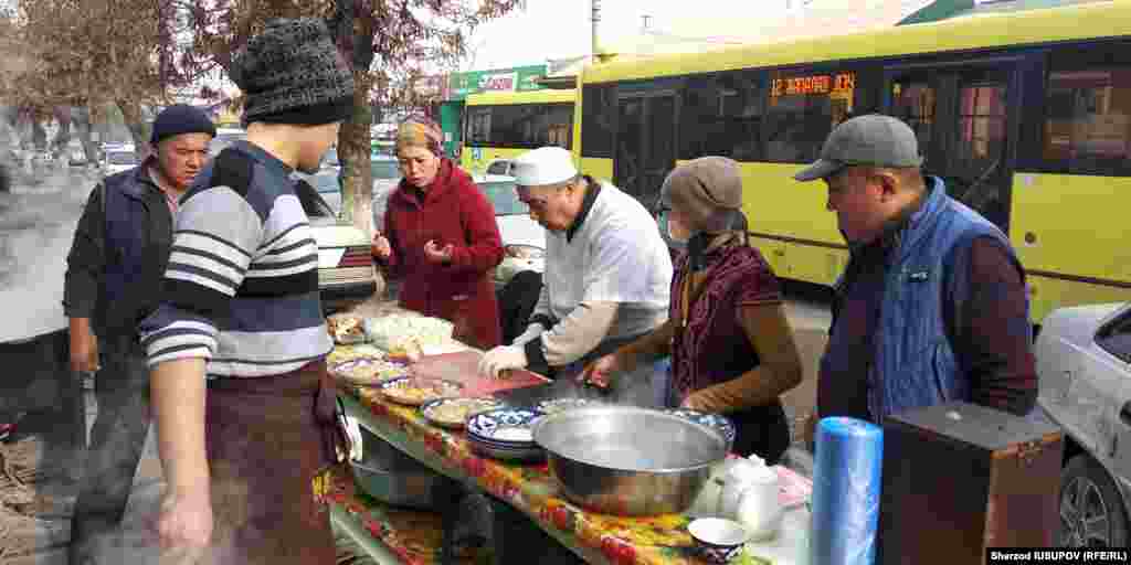 Uzbekistan-Kyrgyzstan-Tashkent plov in Osh