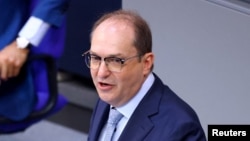 الکساندر دوبریندت، وزیر داخله جرمنی(آرشیف)