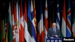 Georgia -- EBRD President Suma Chakrabarti delivers a speech during a meeting in Tbilisi, Georgia, May 14, 2015.