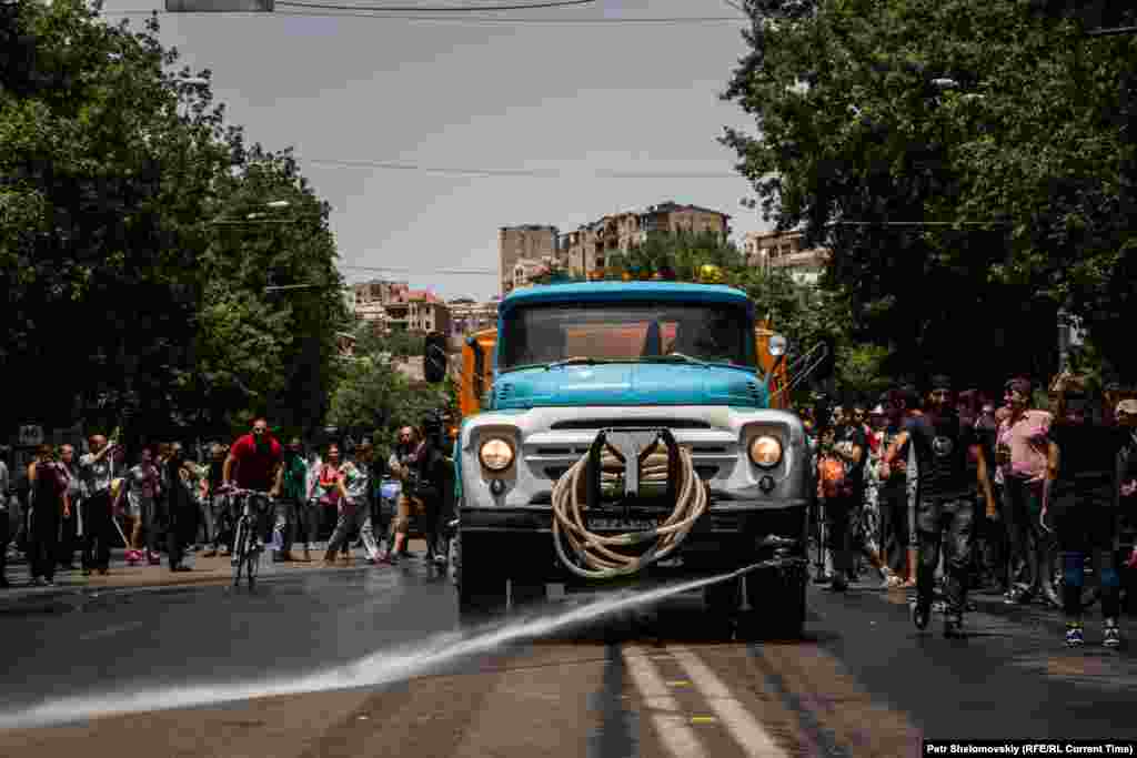 Фото від 27 червня з проспекту Баграмяна