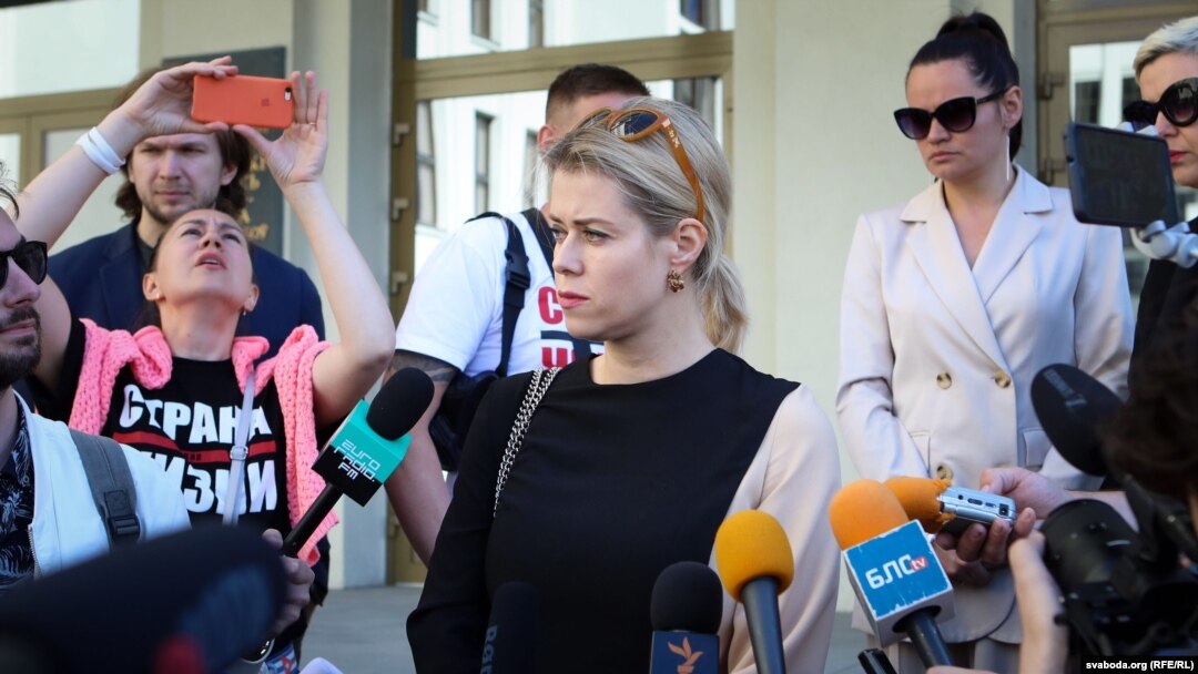Вероника Тсапкала ба саволҳои журналистон дар Минск посух медиҳад. 30 июли соли 2020 